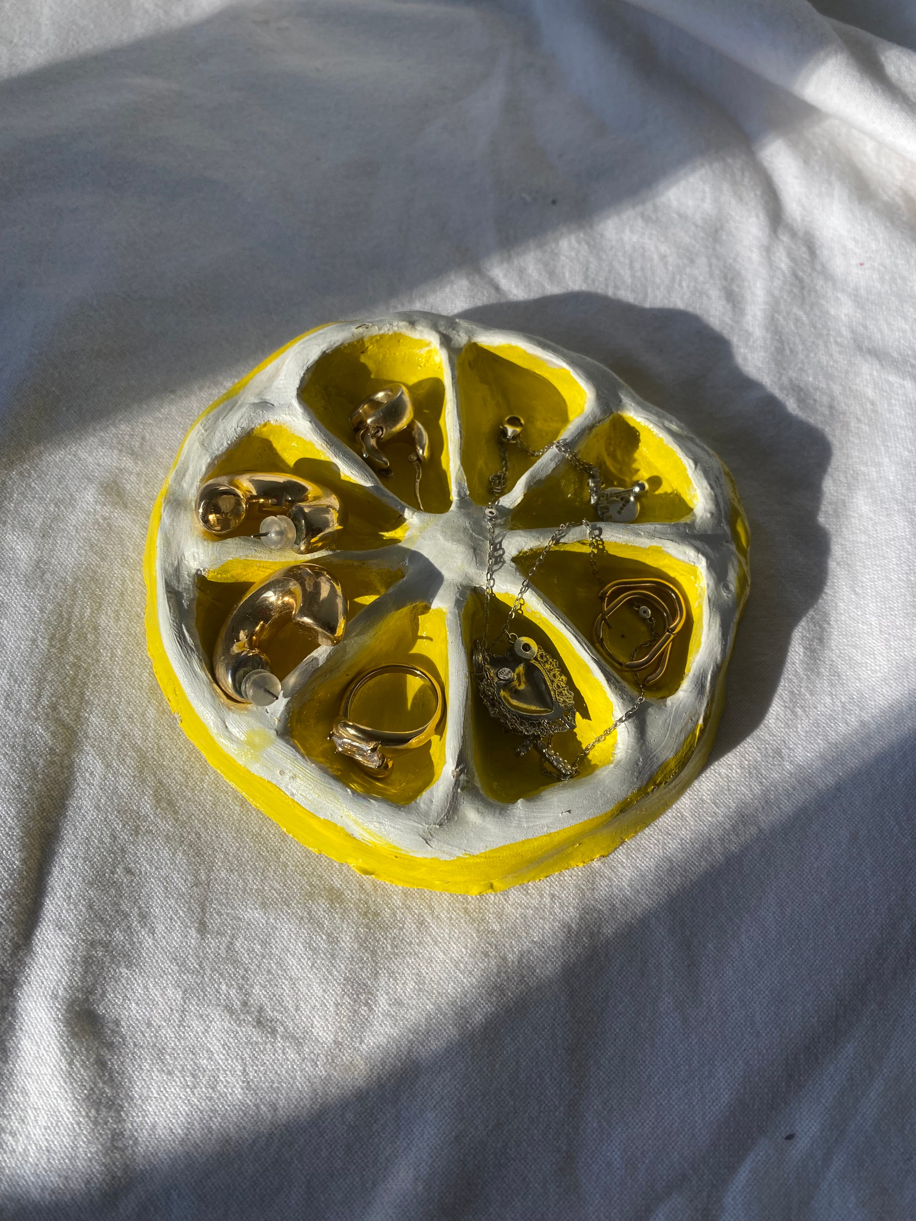 Repose-bijoux citron