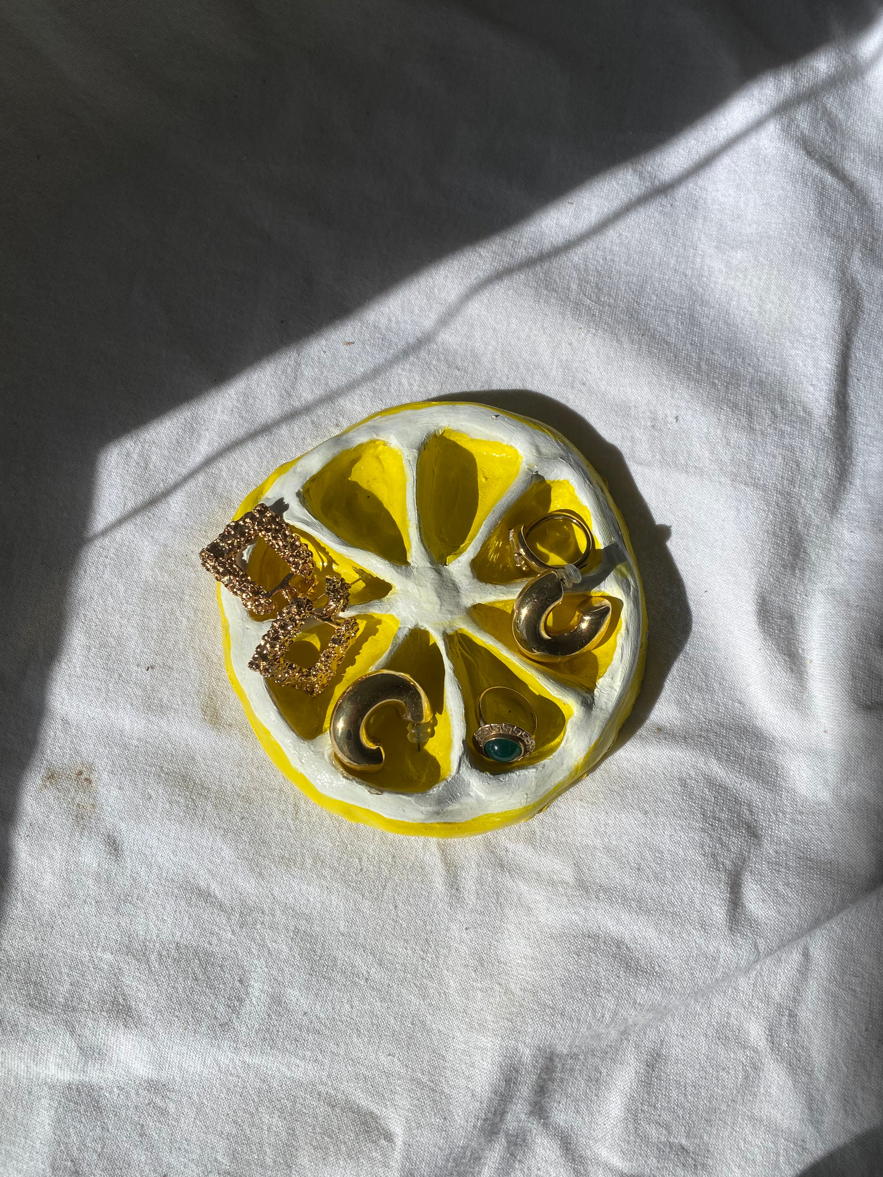 Repose-bijoux citron