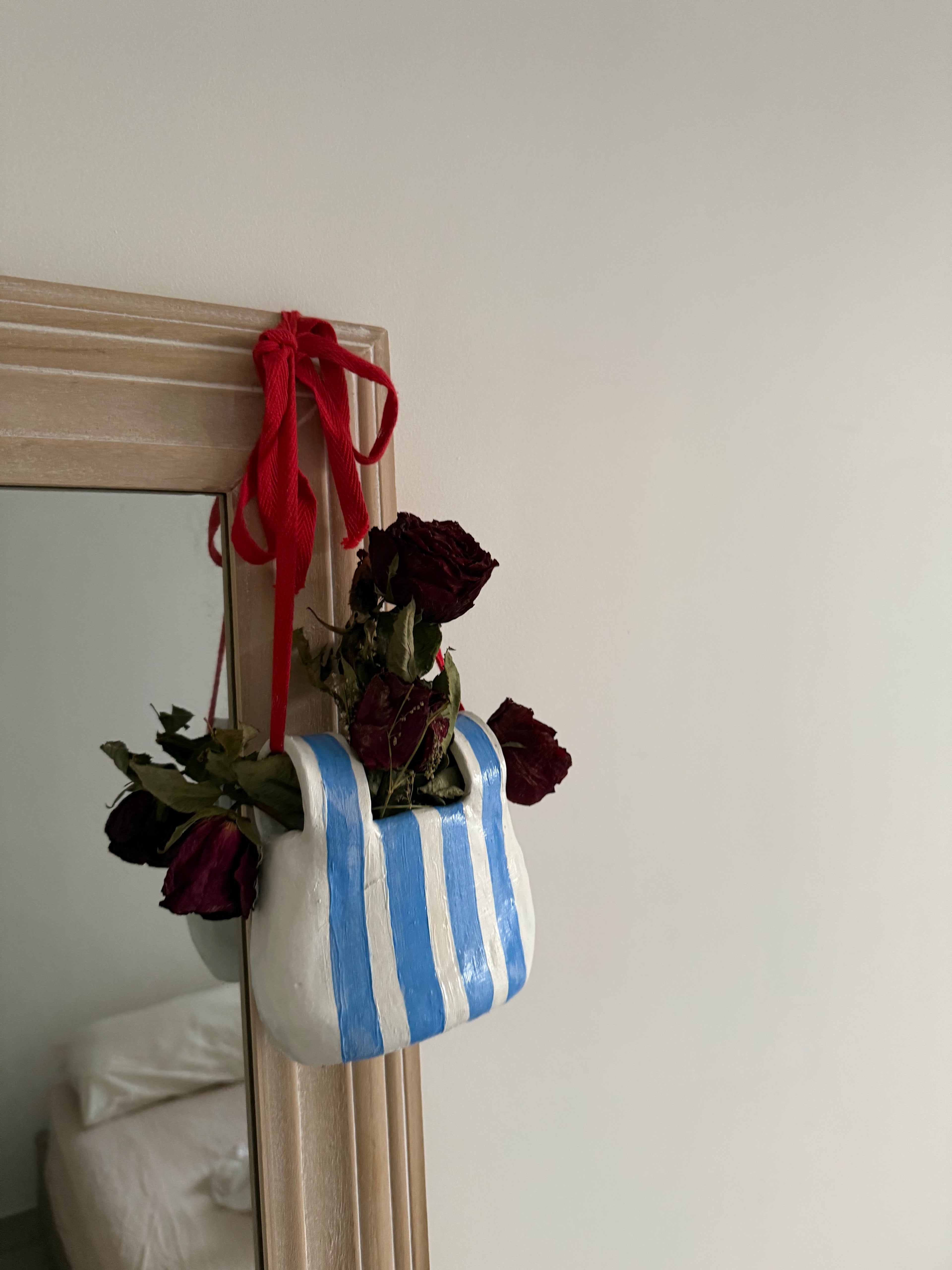 Vase sac à rayures